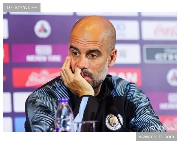 特写：曼城失利后瓜迪奥拉场边沉思，卫冕之路突生变数