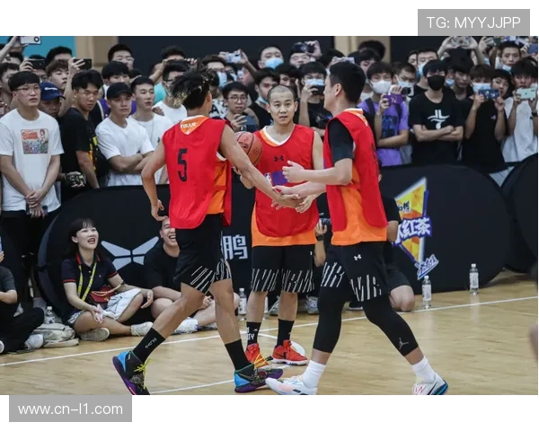 珀斯Hoopfest篮球嘉年华开幕，西澳顶级场馆RAC Arena承办赛事吸引众多观众。